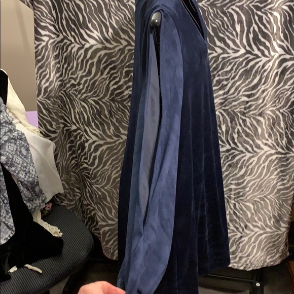 🌸SALE🌸 🆕Cato Dress - Picture 3 of 5